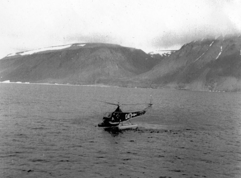 HNS-1 CGNR 39047 on a water landing off of Thule, Greenland in August 1946