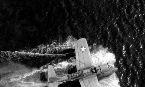 OS2U 1943 on water