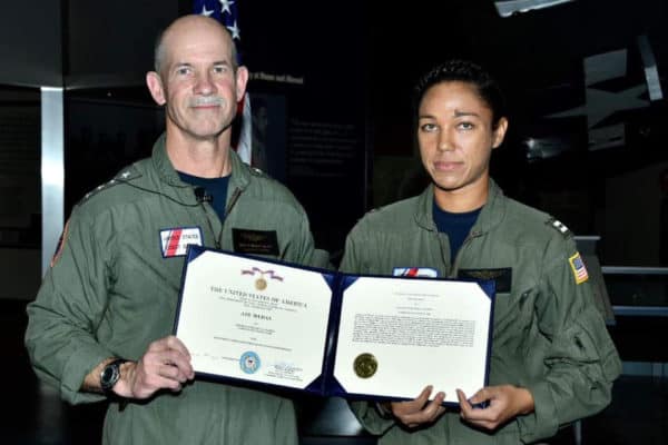lt russell recieve air medal 600x400 - First Coast Guard African American Woman to Receive the Air Medal