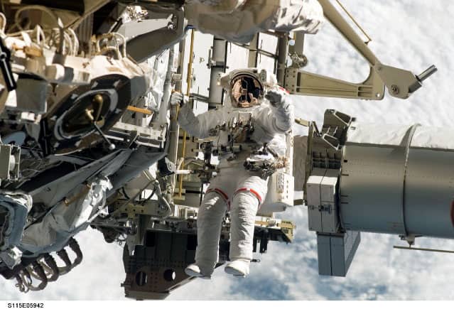 sts 115 - 2000 - LCDR Daniel C. Burbank Selected as a NASA Astronaut
